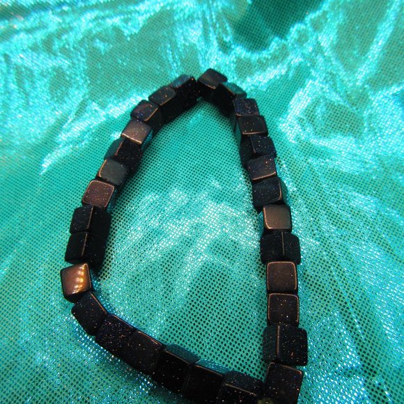 Blue Goldstone 8mm Cubes 7" Stretchy Gemstone Bracelet - Picture 2 of 3